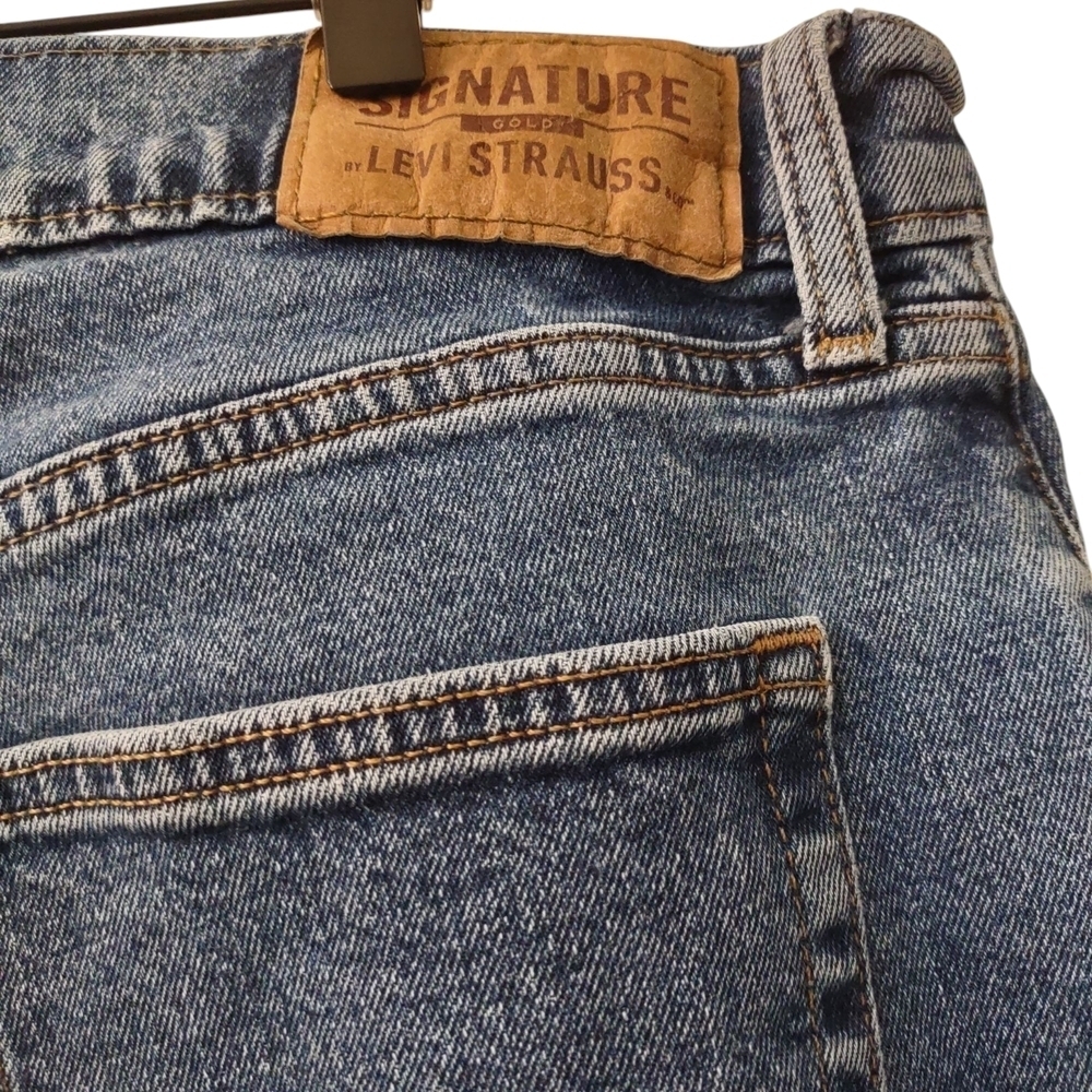 Signature by Levi Strauss Relaxed Blue Jeans W36 L34 - Picture 6 of 9